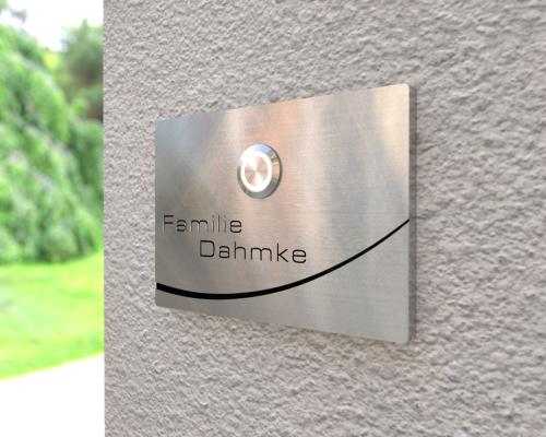 Artikelbild des Artikels “Design Edelstahlklingel mit Verzierung