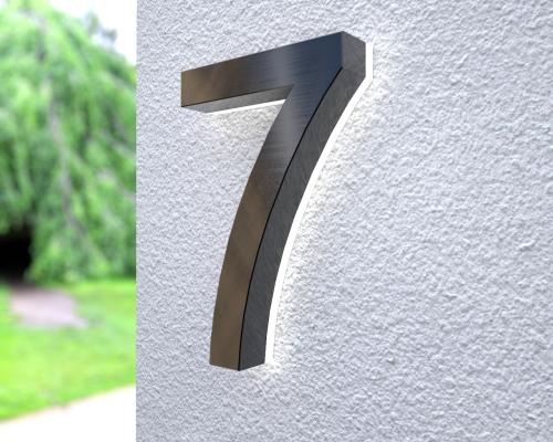 Artikelbild des Artikels “Beleuchtete LED-Edelstahl-Hausnummer 7 in 3D 