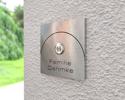Artikelbild des Artikels “Design Edelstahlklingel mit Verzierung