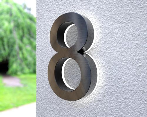 Artikelbild des Artikels “Beleuchtete LED-Edelstahl-Hausnummer 8 in 3D Optik 